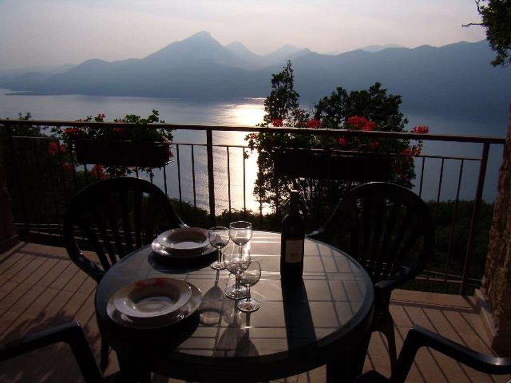 La Casa Di Pericle Lejlighedshotel Brenzone sul Garda Eksteriør billede